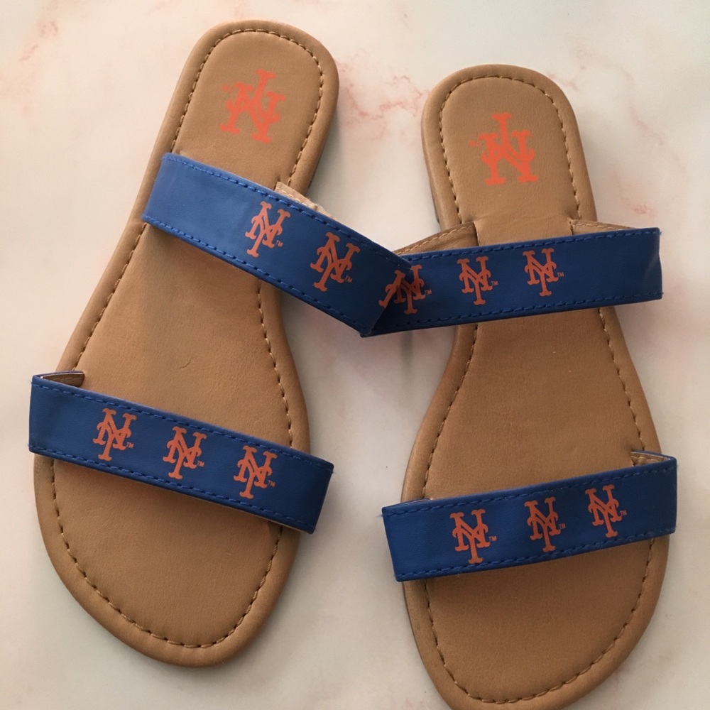NY Yankees Sandals